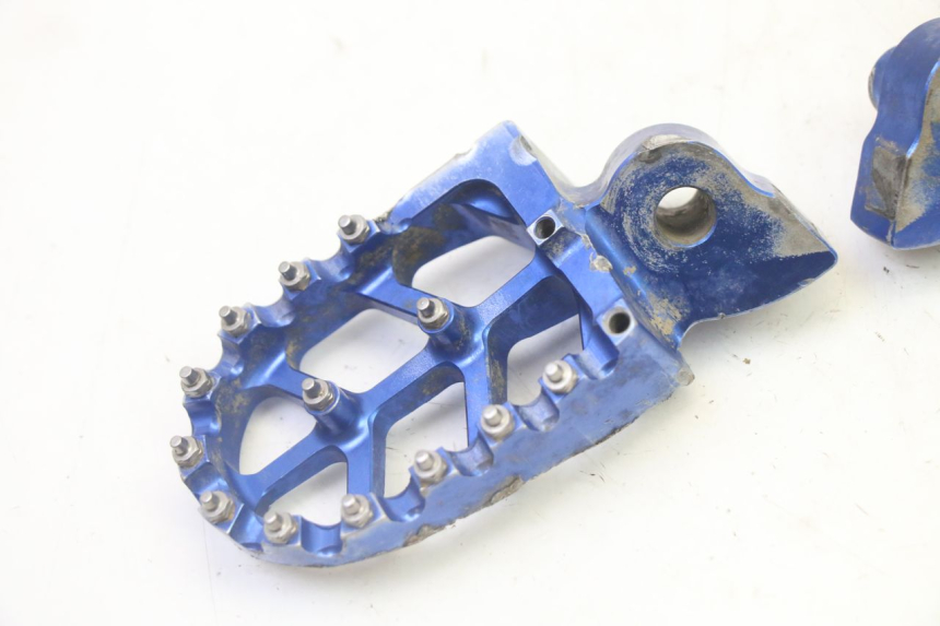 photo de PEDANA ANTERIORE YAMAHA YZ-F YZF 250 (2014 - 2018)