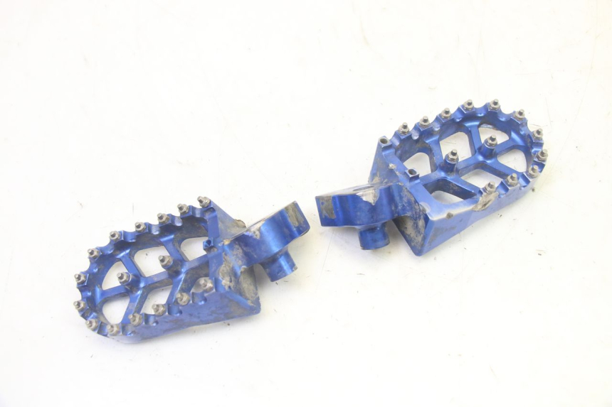 photo de PEDANA ANTERIORE YAMAHA YZ-F YZF 250 (2014 - 2018)