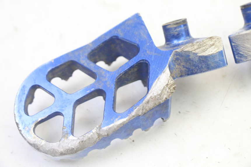 photo de PEDANA ANTERIORE YAMAHA YZ-F YZF 250 (2014 - 2018)