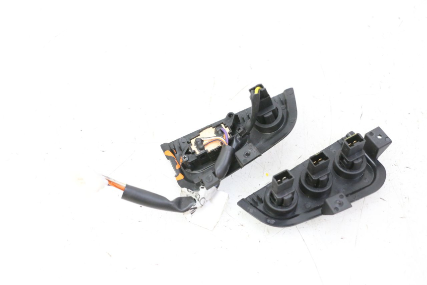 photo de COMMUTATORI PIAGGIO MP3 HPE 310 (2024 - 2025)