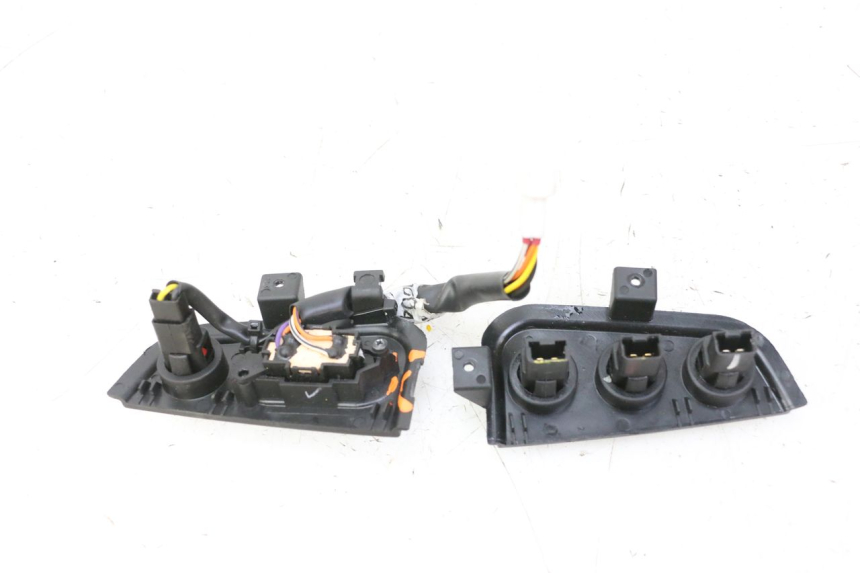 photo de COMMUTATORI PIAGGIO MP3 HPE 310 (2024 - 2025)