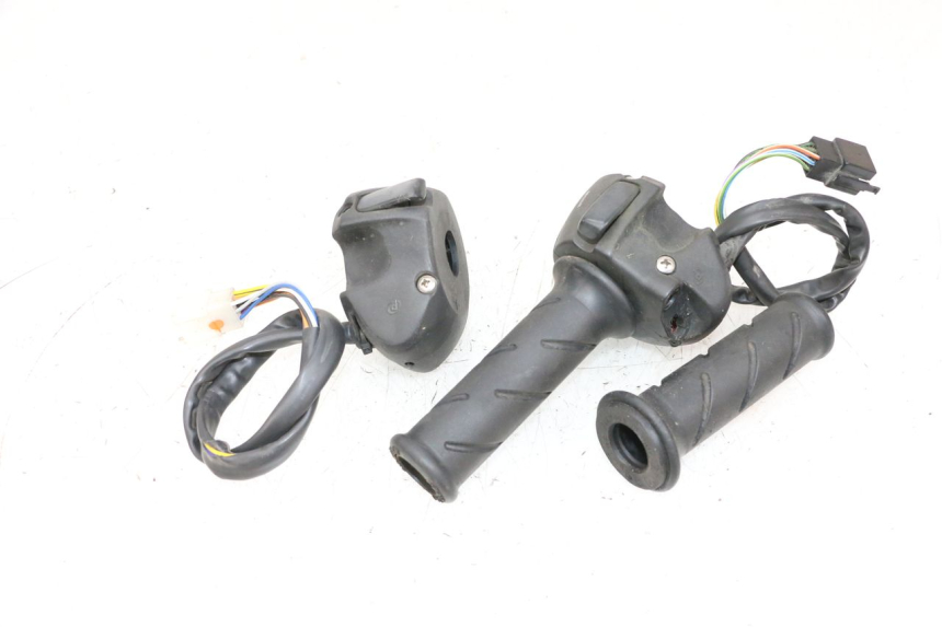 photo de COMMUTATORI PEUGEOT SATELIS 125 (2013 - 2018) - Ricambio usato controllato