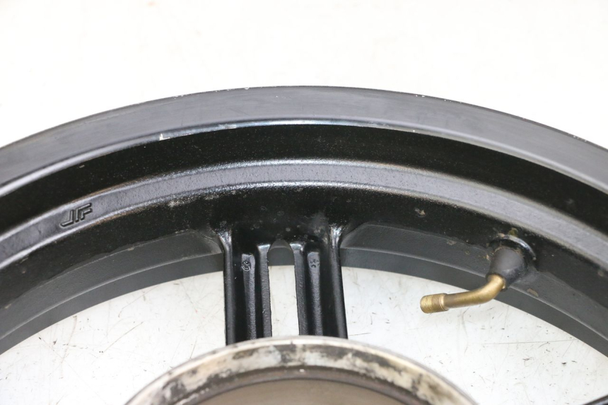 photo de COPPIA CERCHI KYMCO AGILITY 16+ 4T 50 (2018 - 2023) - Caratteristiche distintive