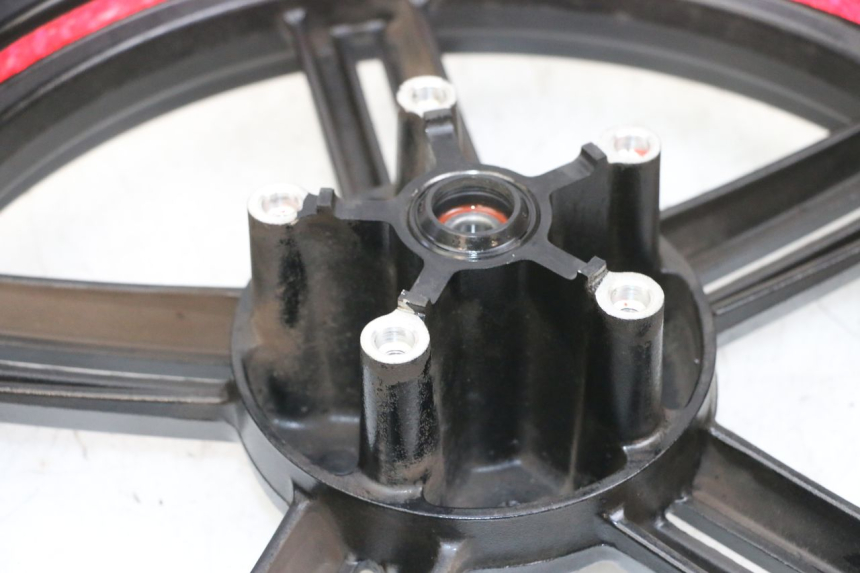 photo de COPPIA CERCHI KYMCO AGILITY 16+ 4T 50 (2018 - 2023) - Stato della superficie e materiale