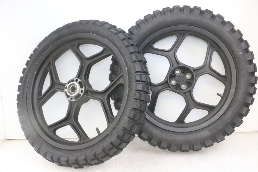 photo de COPPIA CERCHI BMW K 75 RT 750 (1989 - 1997)