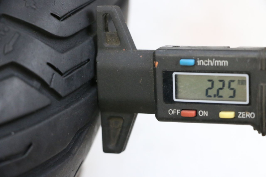 photo de COPPIA CERCHI PIAGGIO MP3 HPE 300 (2019 - 2026) - Zoom sullo stato d'uso