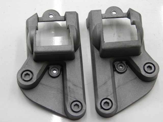 photo de PEDANA POSTERIORE SUPPORTO PEUGEOT JET FORCE CARBU 50 (2003 - 2016)