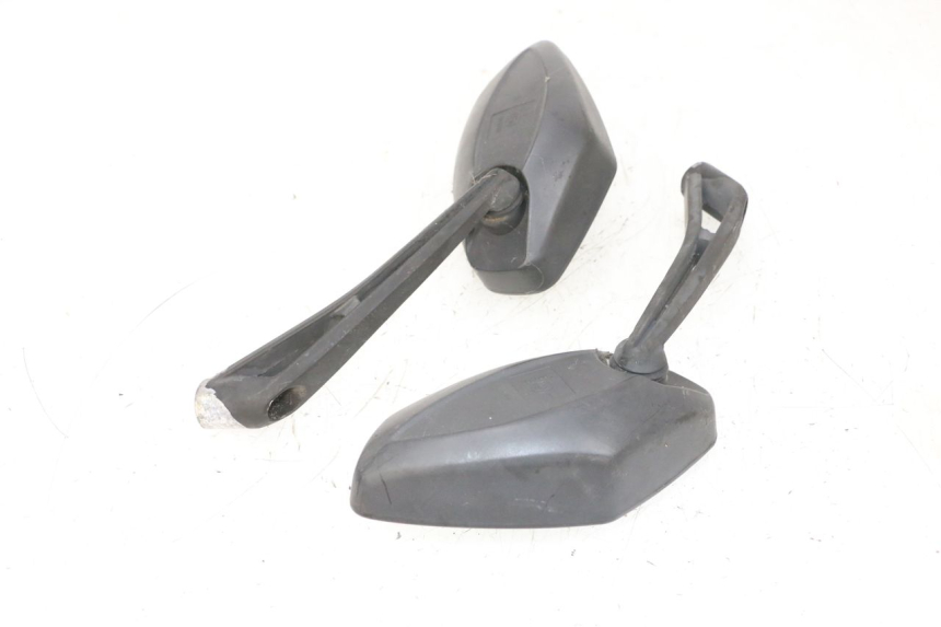 photo de SPECCHI JM MOTORS GTS 125 (2015 - 2019) - Primo piano tecnico