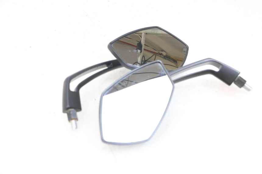 photo de SPECCHI KAWASAKI ZR 7 750 (1999 - 2001) - Altra angolazione