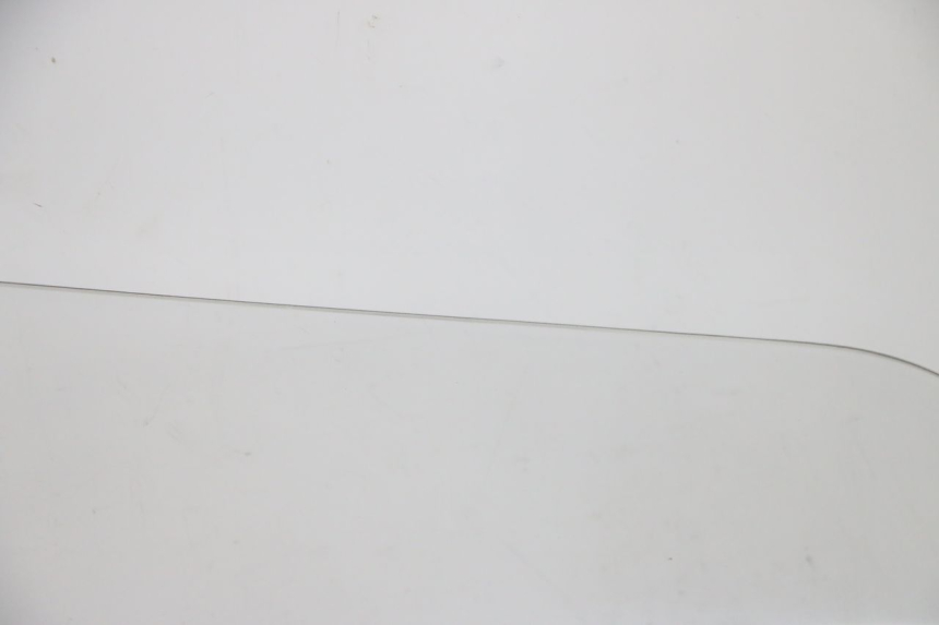 photo de PARABREZZA SUZUKI BURGMAN 125 (2007 - 2014) - Ispezione visiva dettagliata