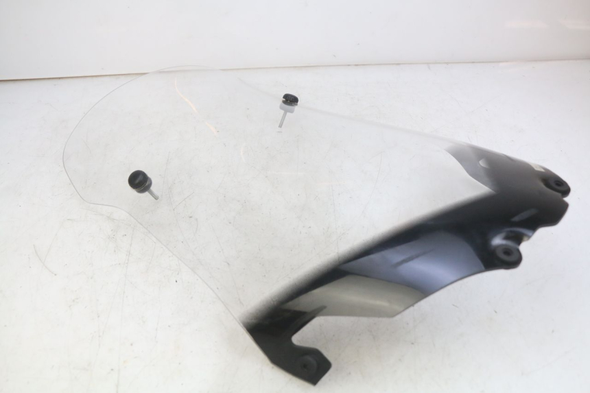 photo de PARE BRISE PEUGEOT CITYSTAR AIR 125 (2014 - 2017) - Altra vista dell'articolo