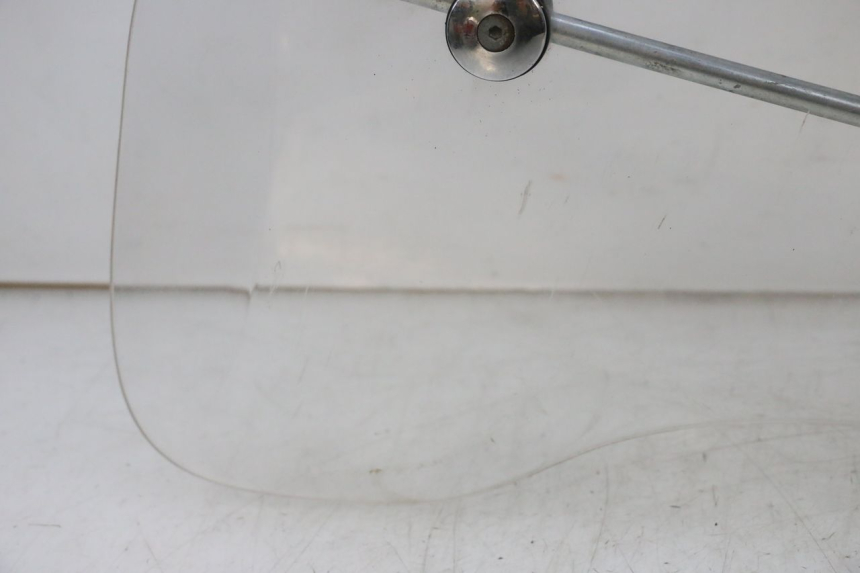 photo de PARABREZZA PIAGGIO VESPA GTS SUPER IE 125 (2009 - 2016) - Zoom qualità usato