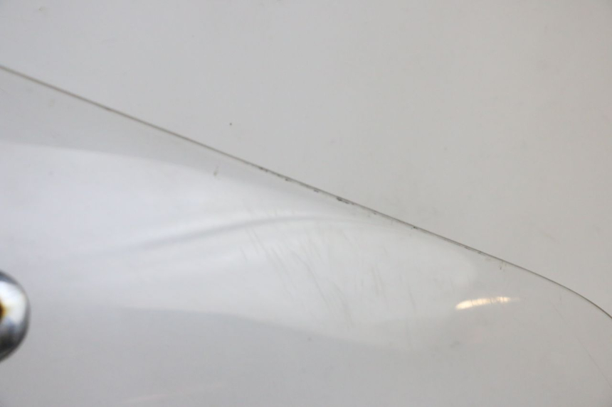 photo de PARABREZZA PIAGGIO VESPA GTS SUPER IE 125 (2009 - 2016) - Vista principale