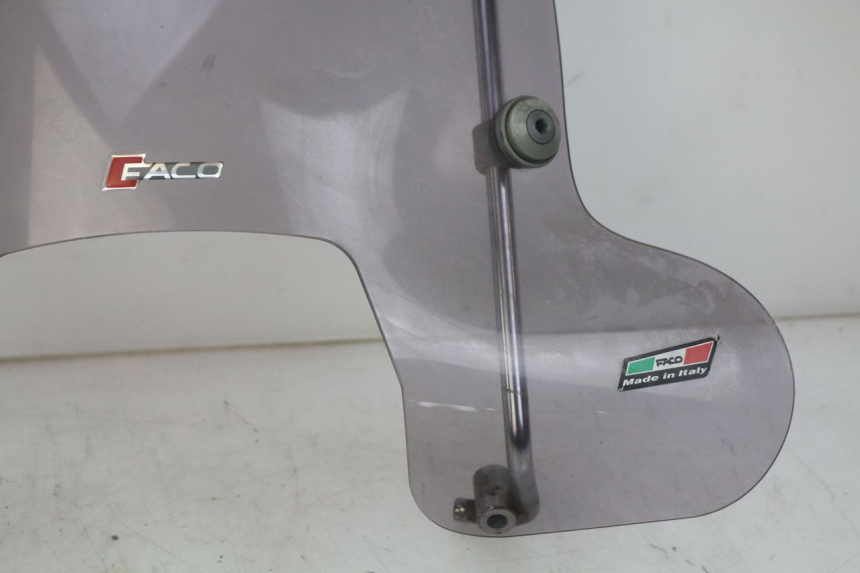 photo de PARABREZZA PIAGGIO VESPA SPRINT 2T 50 (2014 - 2018)