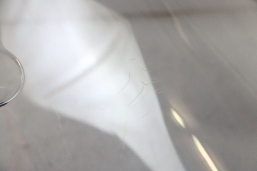 photo de PARE BRISE YAMAHA YP MAJESTY 125 (2002 - 2006) - Altra vista dell'articolo