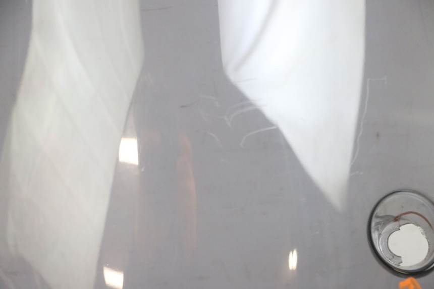 photo de PARE BRISE YAMAHA YP MAJESTY 125 (2002 - 2006) - Focus sulla struttura