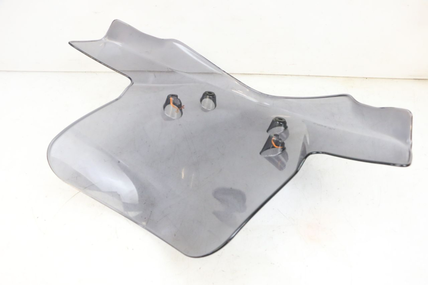 photo de PARE BRISE YAMAHA YP MAJESTY 125 (2002 - 2006) - Stato della superficie e materiale