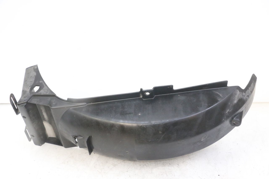 photo de PASSAGGIO RUOTA POSTERIORE SUZUKI GS GSE 500 (2001 - 2003)