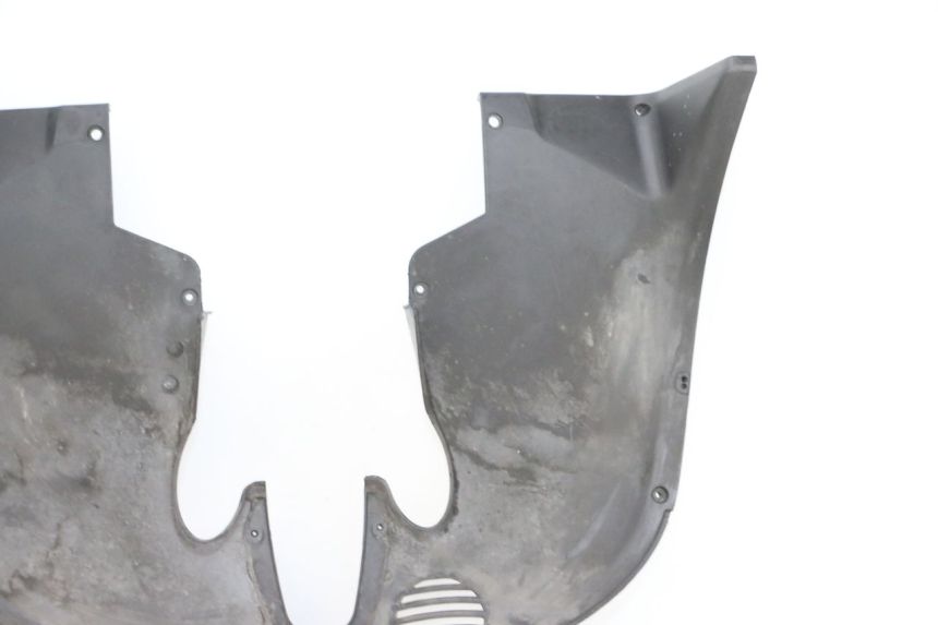 photo de SOTTOSCUDO PARASPRUZZI PIAGGIO MP3 500 (2016 - 2018) - Stato della superficie e materiale