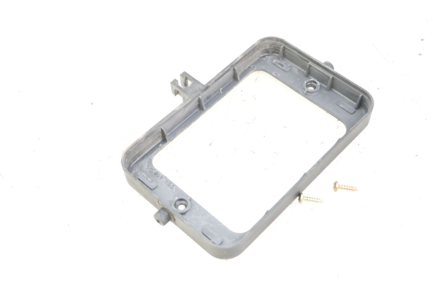 photo de SUPPORTO FARO ANTERIORE SUZUKI CP 80 (1985 - 1996)