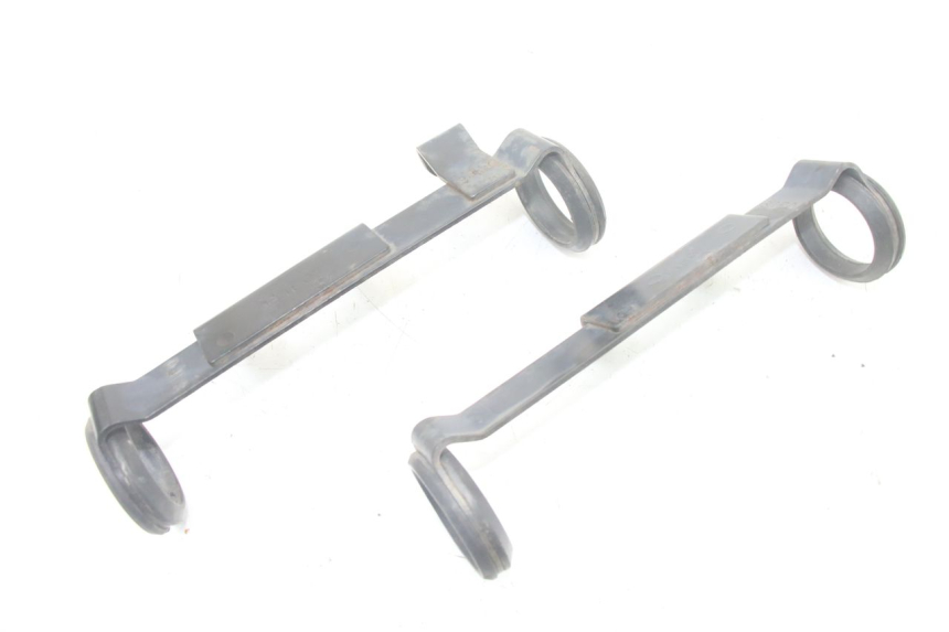 photo de SUPPORTO FARO ANTERIORE SUZUKI GSF S BANDIT 600 (2000 - 2004)
