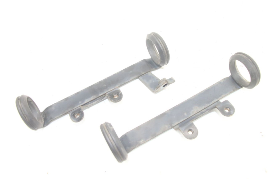 photo de SUPPORTO FARO ANTERIORE SUZUKI GSF S BANDIT 600 (2000 - 2004)