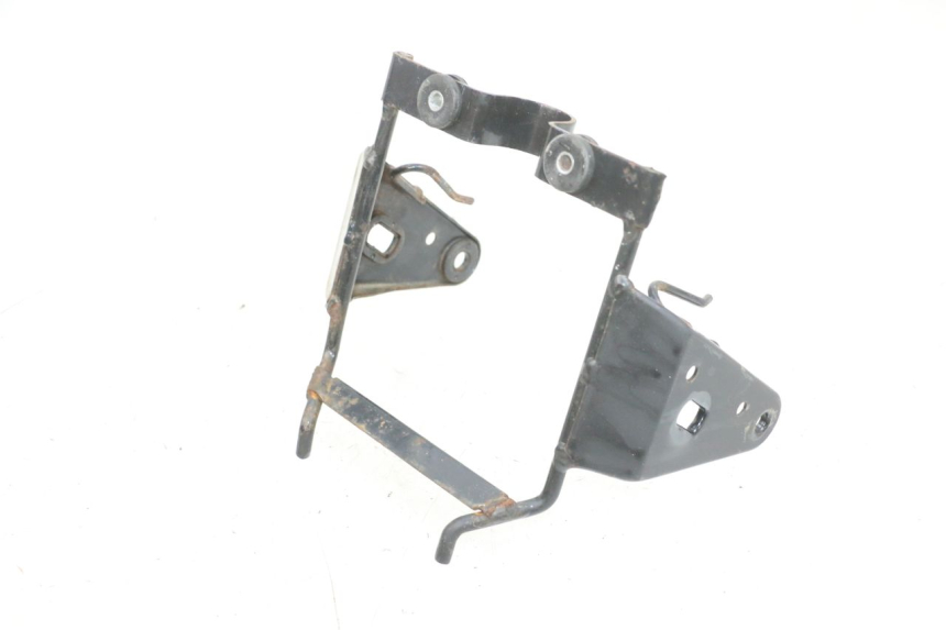 photo de SUPPORTO FARO ANTERIORE DAELIM VJ ROADWIN FI 125 (2008 - 2017) - Zoom sullo stato d'uso