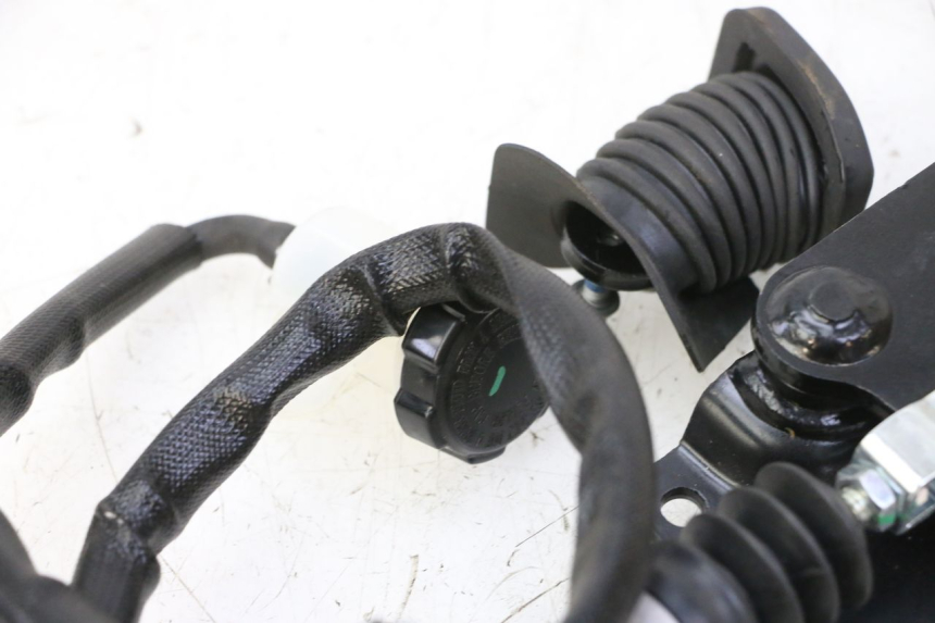 photo de PEDALE FRENO  PIAGGIO MP3 HPE 310 (2024 - 2025)