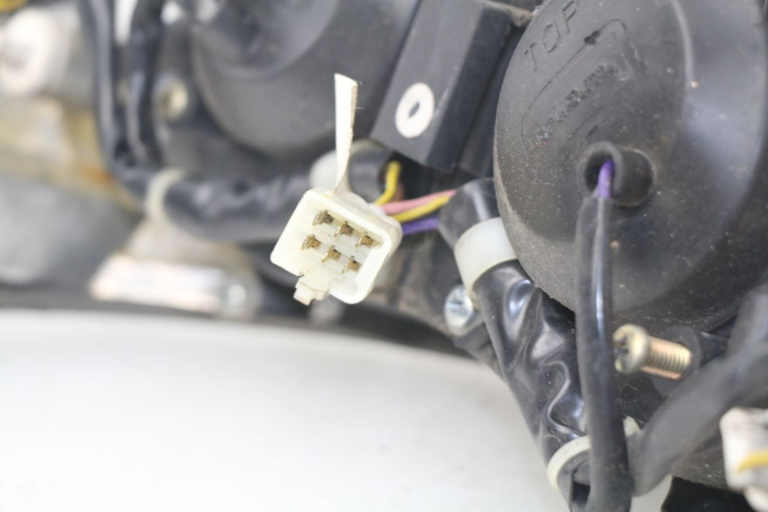 photo de FANALE ANTERIORE PIAGGIO BEVERLY 125 (1998 - 2005)