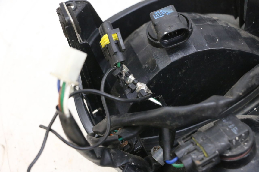 photo de FARO ANTERIORE MAG POWER BOMBERS 4T 50 (2016 - 2026) - Marcature e riferimenti originali