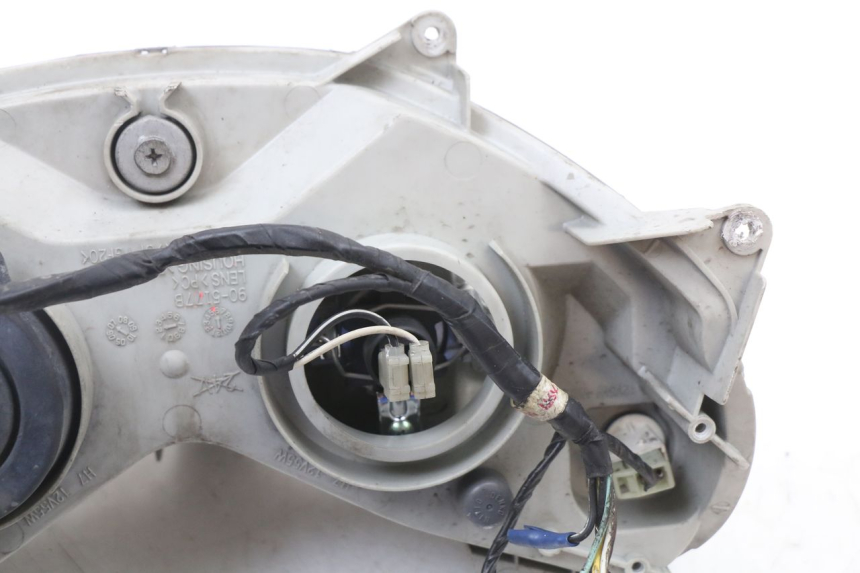photo de FANALE ANTERIORE SUZUKI BURGMAN 125 (2007 - 2014)
