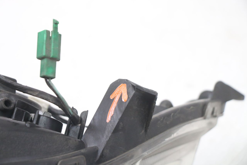 photo de FARO ANTERIORE SUZUKI BURGMAN 125 (2015 - 2017)