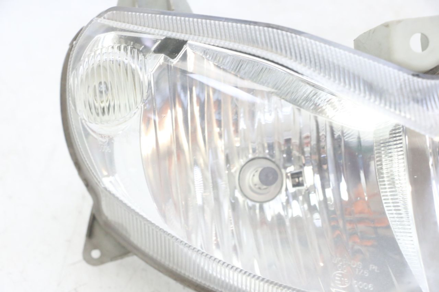 photo de FANALE ANTERIORE SUZUKI BURGMAN 125 (2007 - 2014)