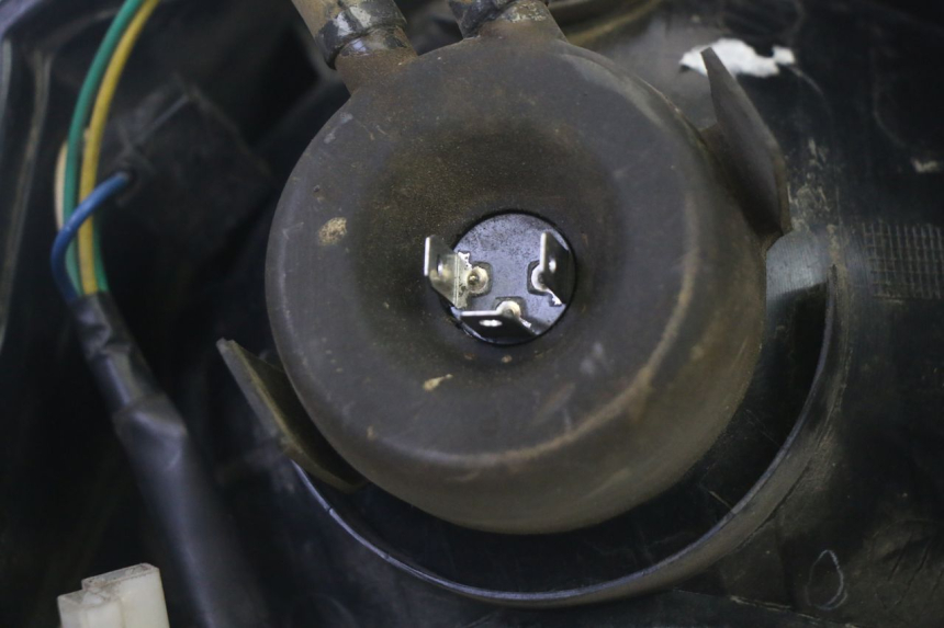 photo de FANALE ANTERIORE HONDA CBF 125 (2009 - 2015)