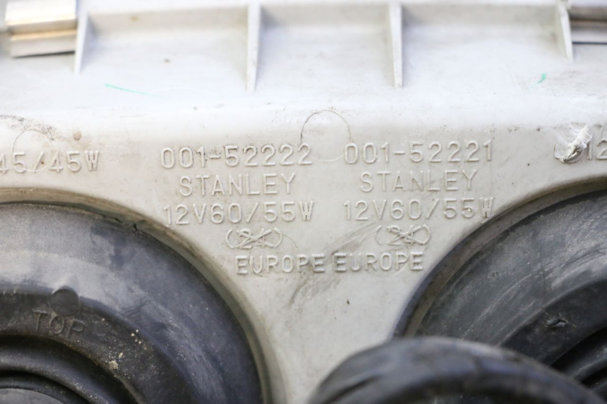 photo de FARO ANTERIORE HONDA CBR F SC25 1000 (1989 - 1992)