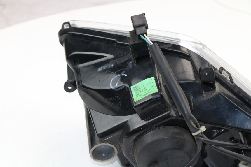 photo de FANALE ANTERIORE DESTRO PEUGEOT SATELIS COMPRESSOR K15 125 (2006 - 2009)