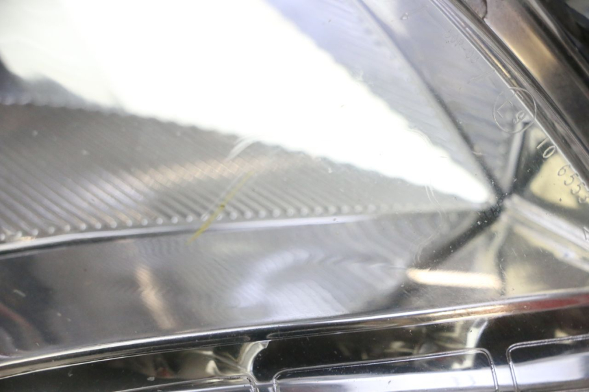 photo de FARO ANTERIORE DESTRA PEUGEOT SATELIS 125 (2013 - 2018)