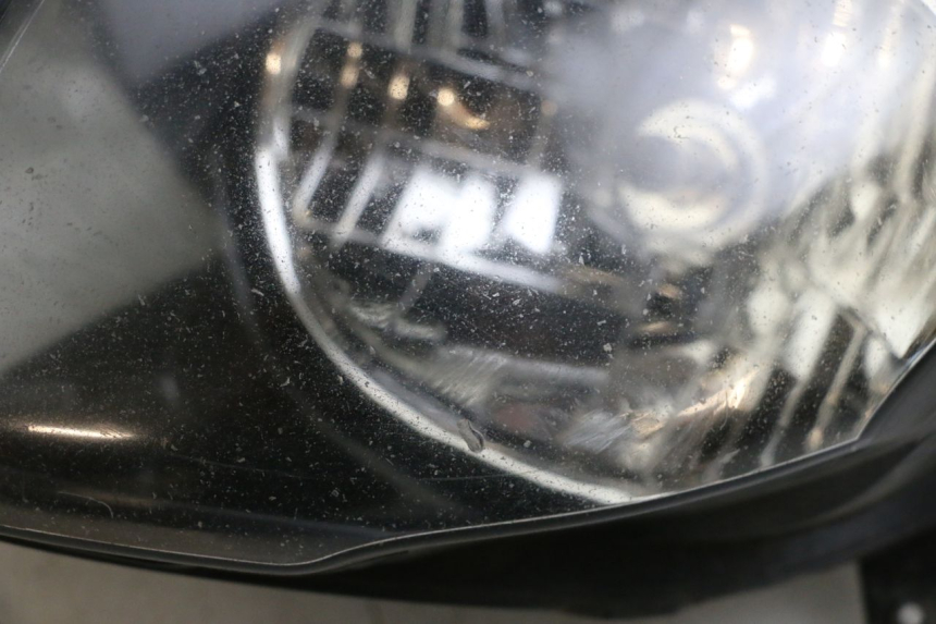 photo de FANALE ANTERIORE YAMAHA FJR ABS 1300 (2006 - 2012) - Stato della superficie e materiale
