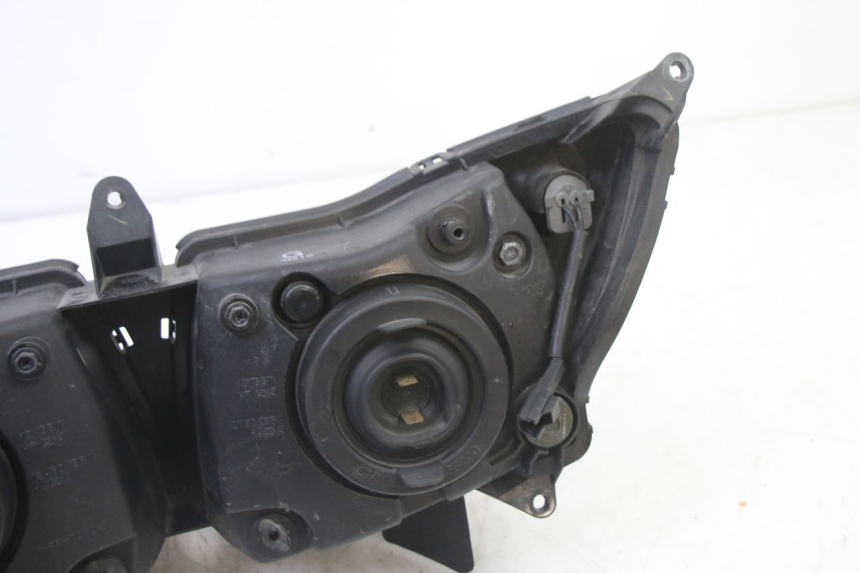 photo de FARO ANTERIORE YAMAHA FZ6 FAZER S2 600 (2007 - 2011)