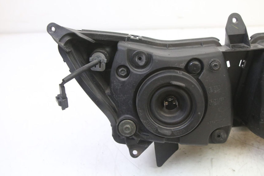 photo de FARO ANTERIORE YAMAHA FZ6 FAZER S2 600 (2007 - 2011)