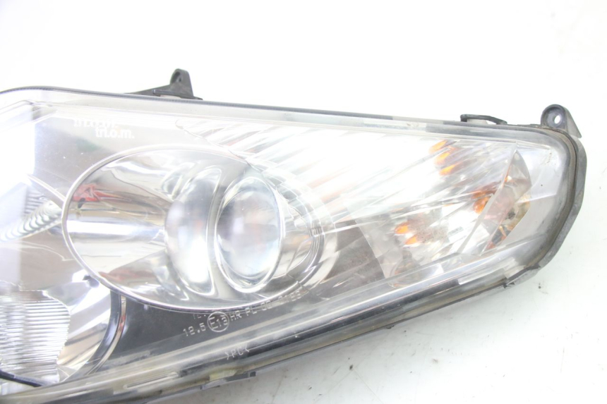 photo de FARO ANTERIORE SINISTRA PEUGEOT SATELIS 250 (2006 - 2012)