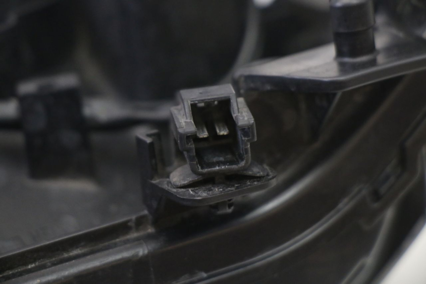 photo de FARO ANTERIORE SUZUKI GSR 750 (2011 - 2017)