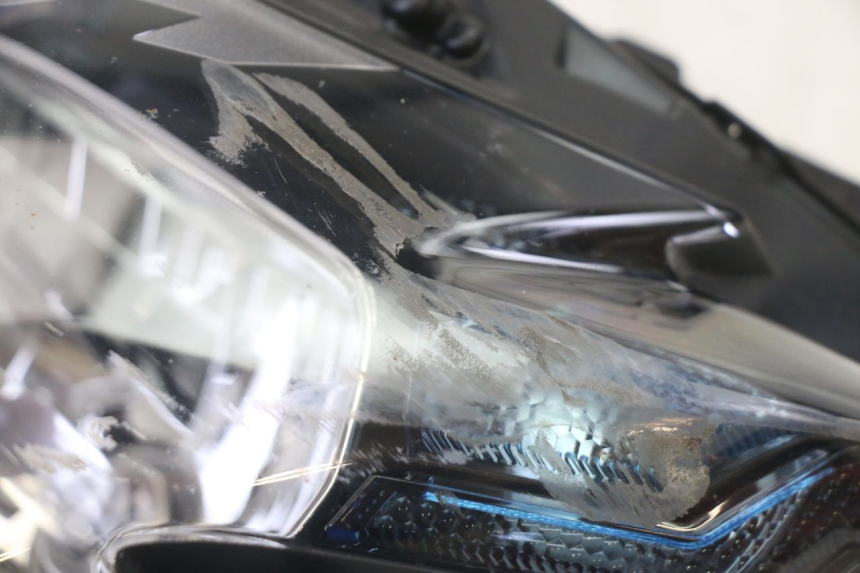 photo de FARO ANTERIORE SUZUKI GSR 750 (2011 - 2017)