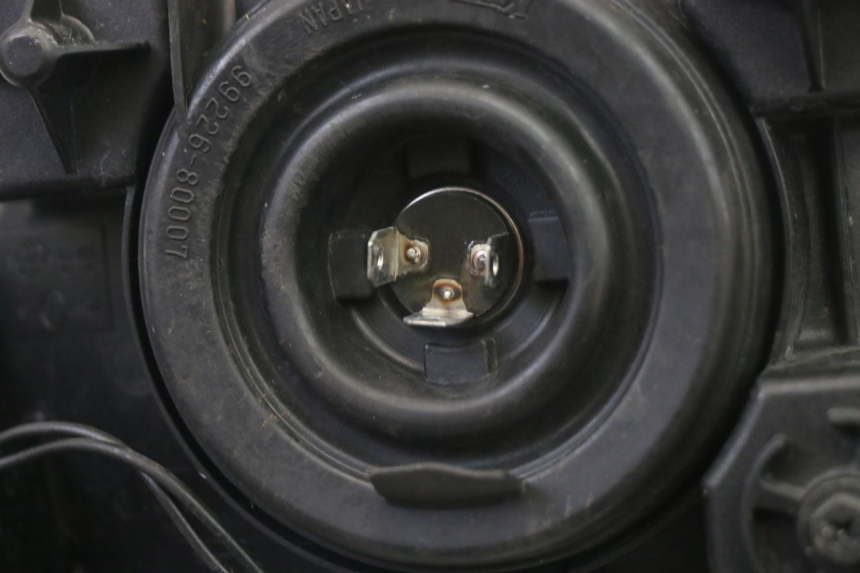 photo de FARO ANTERIORE SUZUKI GSR 750 (2011 - 2017)