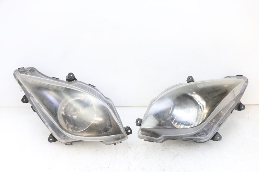 photo de FARO ANTERIORE JM MOTORS GTS 125 (2015 - 2019) - Vista principale