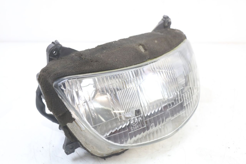 photo de FARO ANTERIORE HONDA CBR F 1000 (1993 - 1996) - Zoom sullo stato d'uso