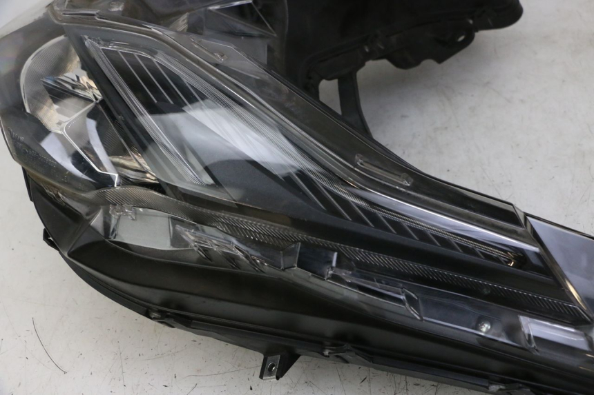 photo de FARO ANTERIORE HONDA FORZA 125 (2021 - 2025)