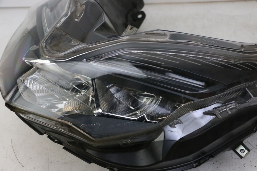 photo de FARO ANTERIORE HONDA FORZA 125 (2021 - 2025)
