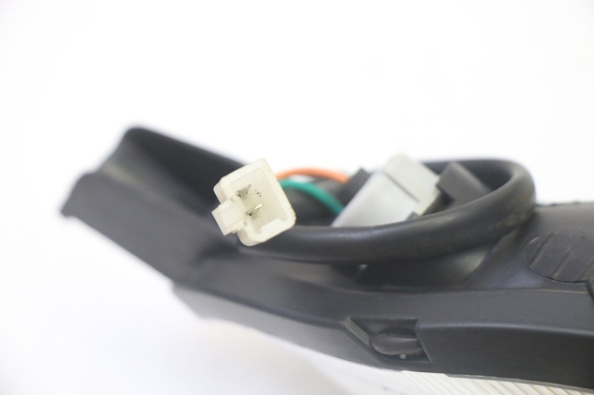 photo de FANALE ANTERIORE PEUGEOT KISBEE 2T 50 (2010 - 2017)