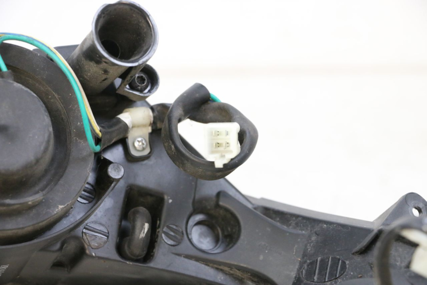 photo de FANALE ANTERIORE PEUGEOT KISBEE 2T 50 (2010 - 2017) - Vista d'insieme del prodotto